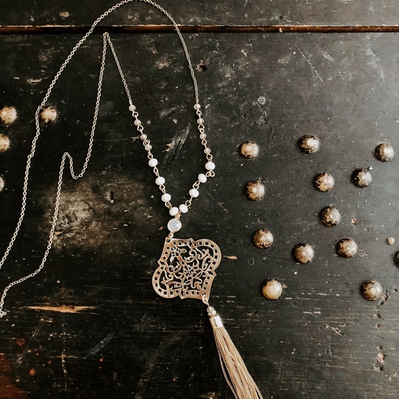 Moroccan gold bohemian inspired necklace - Picture 2 of 3